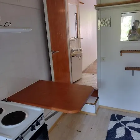 Metsaelaen Paeivoelae Leipurintie 9 B Homestay *